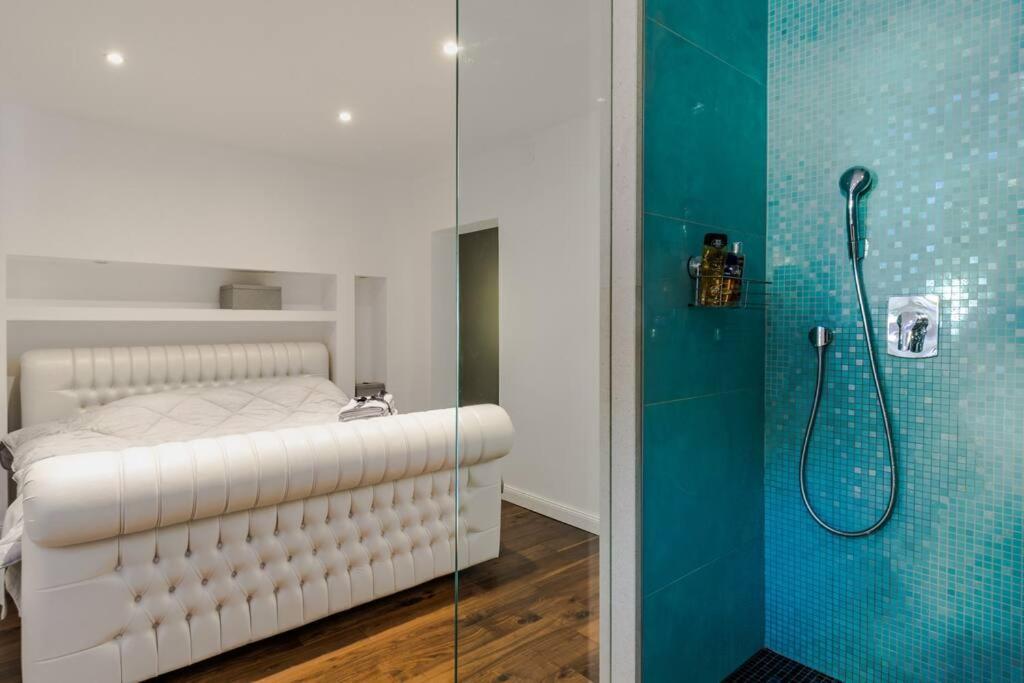 Luxury Apartment Martinis With Pool สปลิท ภายนอก รูปภาพ