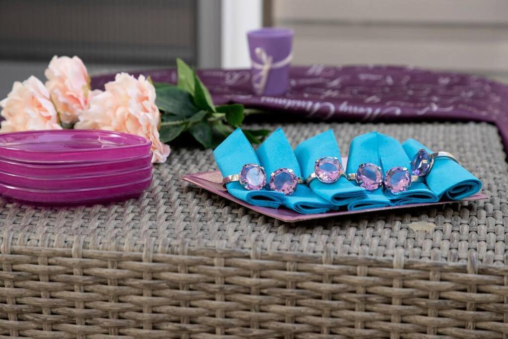 Luxury Apartment Martinis With Pool สปลิท ภายนอก รูปภาพ
